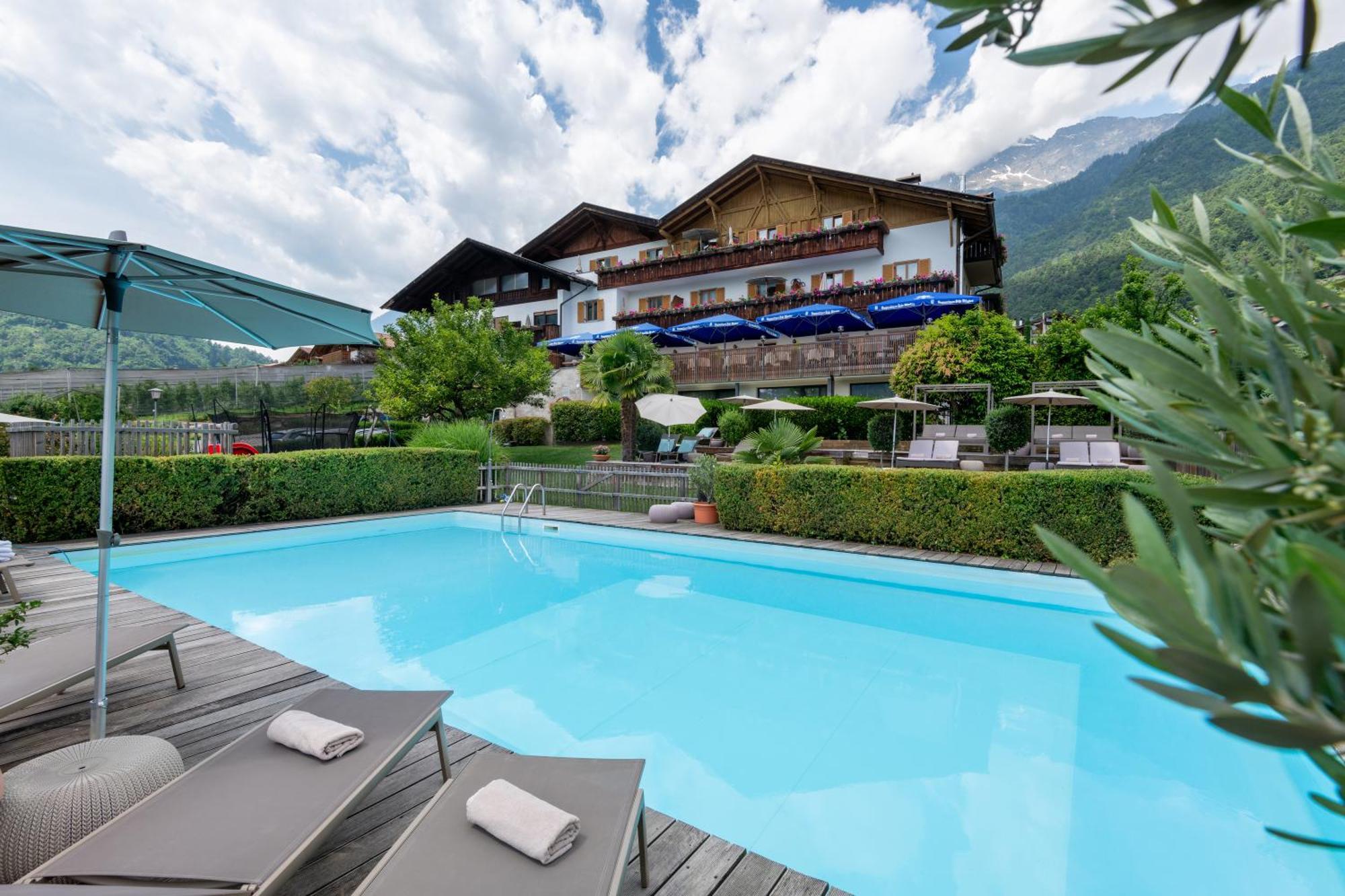Hotel Residence Mavie Lagundo Bagian luar foto