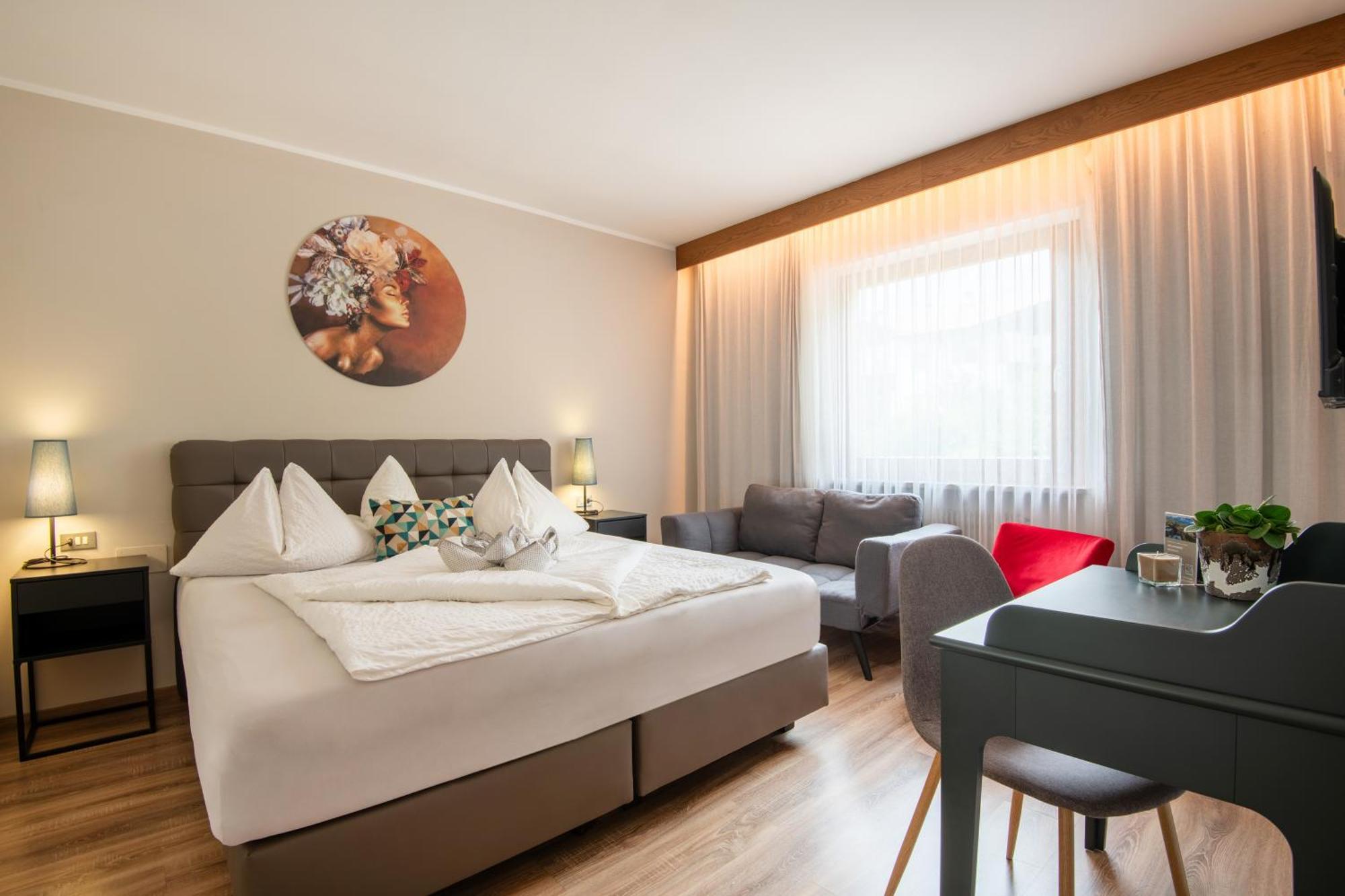 Hotel Residence Mavie Lagundo Bagian luar foto